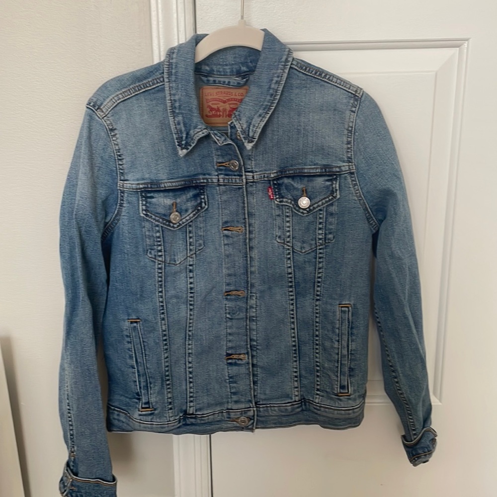 Levi’s womens jean jacket